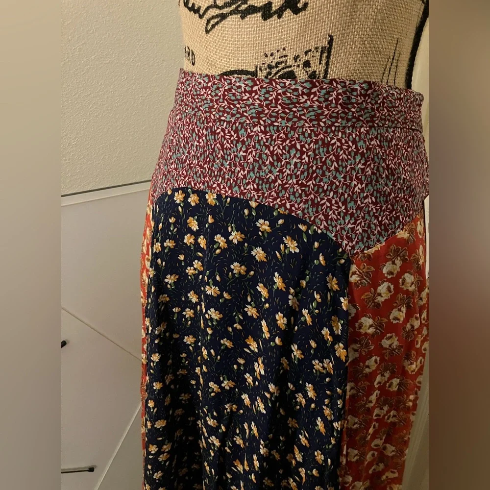 Anthropologie meadow rue Multicolor ditsy Floral flowy mixed print Midi Skirt 12 - Picture 3 of 7